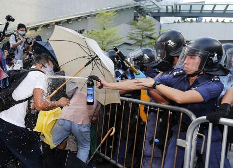 Umbrella Revolution Takes a Turn for the Worse