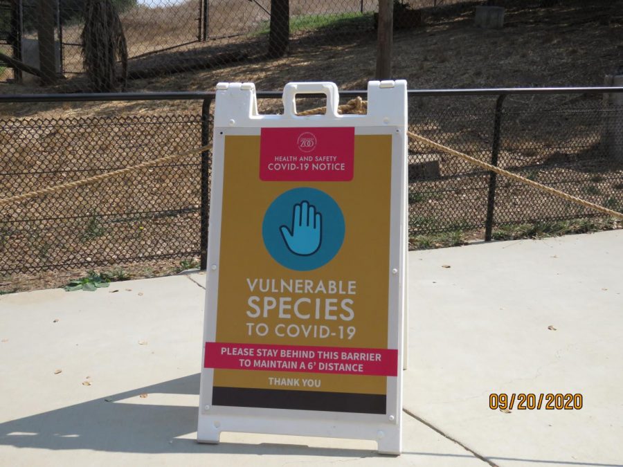 Signs are placed around the premises of the zoo to remind visitors of precautions. 