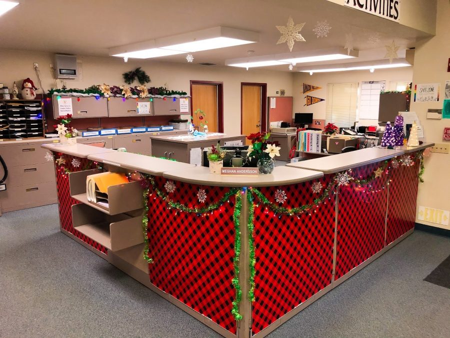 The front office won the decorating contest for all staff run by Leadership as part of Holidon Week.
