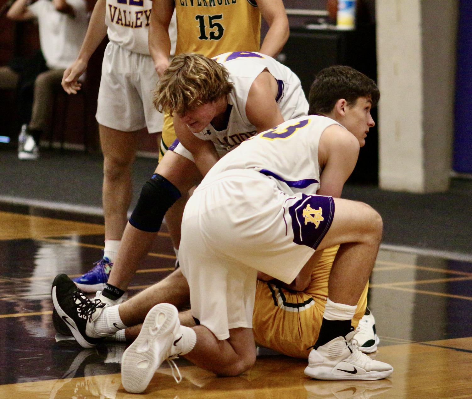 Amador v. Livermore! Varsity Boys Basketball