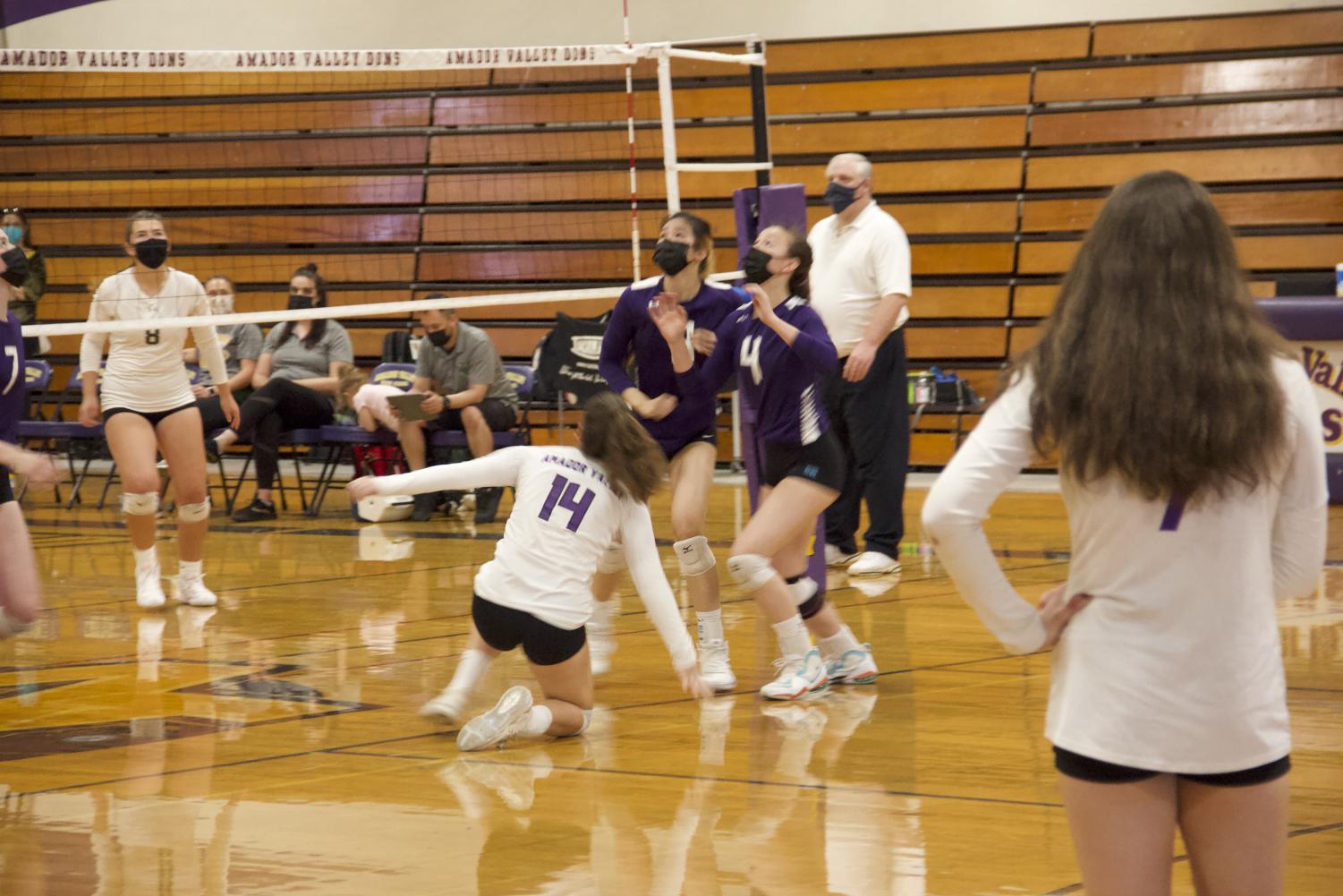 Girls+Volleyball