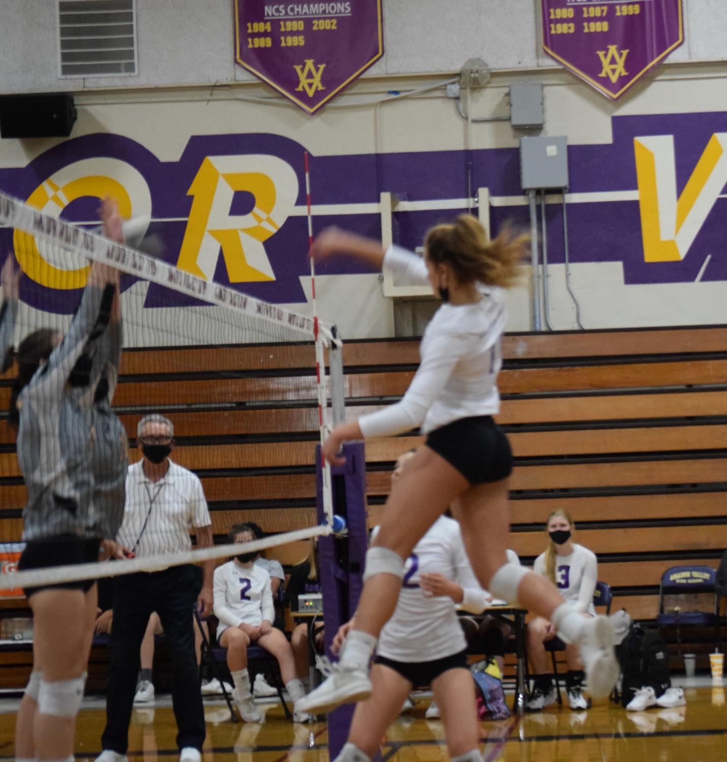 Varsity Volleyball defeats Granada