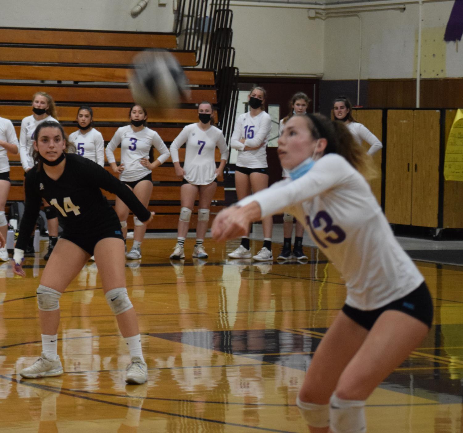 Varsity Volleyball defeats Granada