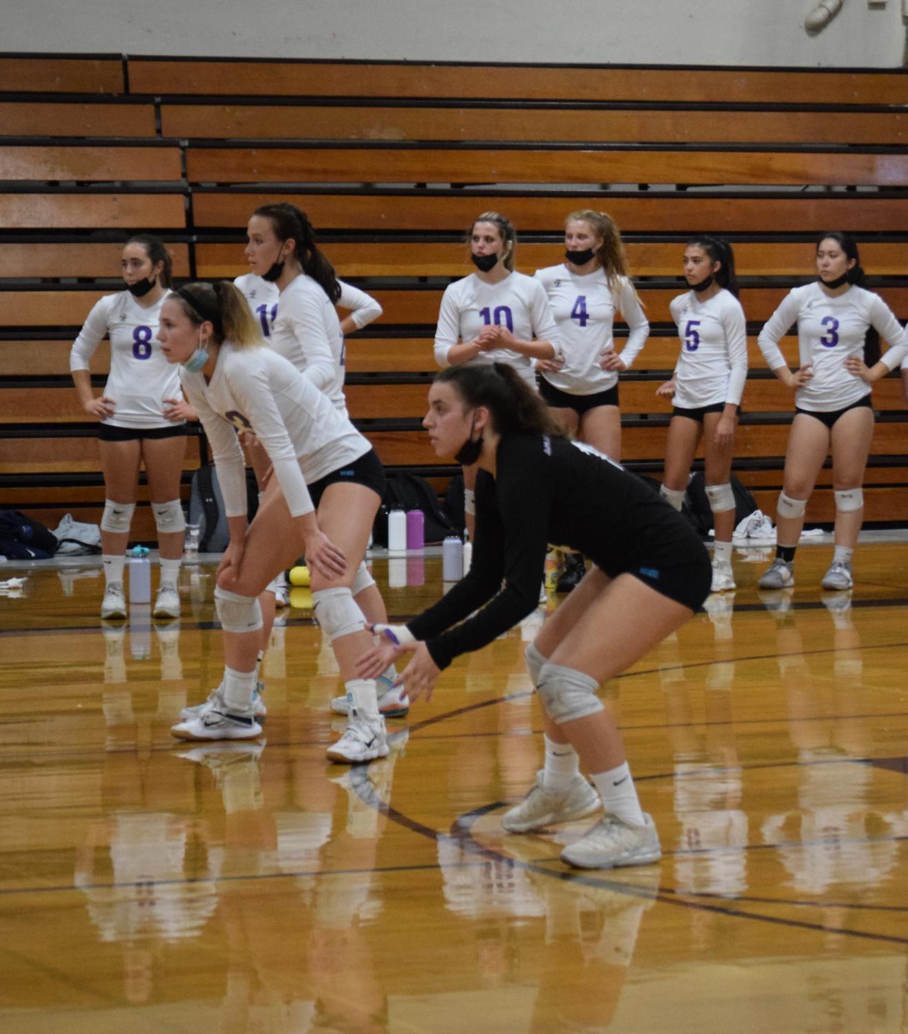 Varsity Volleyball defeats Granada