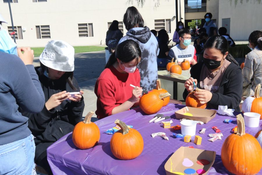 These second language learners enjoy sunshine and conversation.