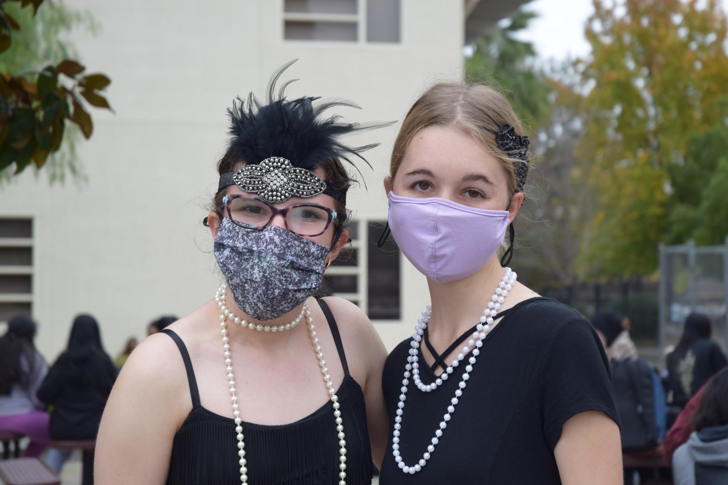 History junior students and teachers participate in 1920's day