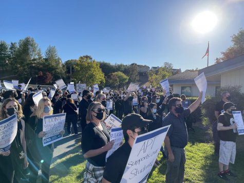 Teachers rallied on Oct. 14, Oct. 26, and Oct. 28 outside of board meetings, making posters and chanting the slogan “Pleasanton students deserve the best”.