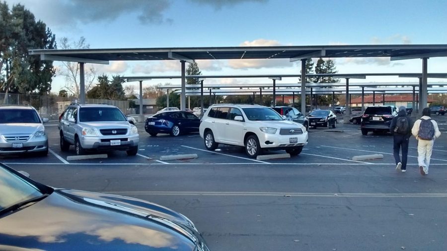 This is currently the only functional parking lot on the Amador campus. Every morning, Santa Rita all the way down to Valley is blocked, full of cars.