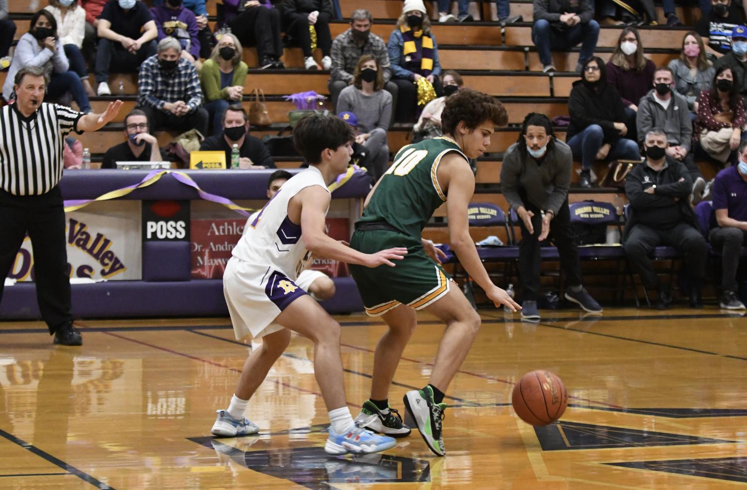 Boys basketball game AV vs San Ramon