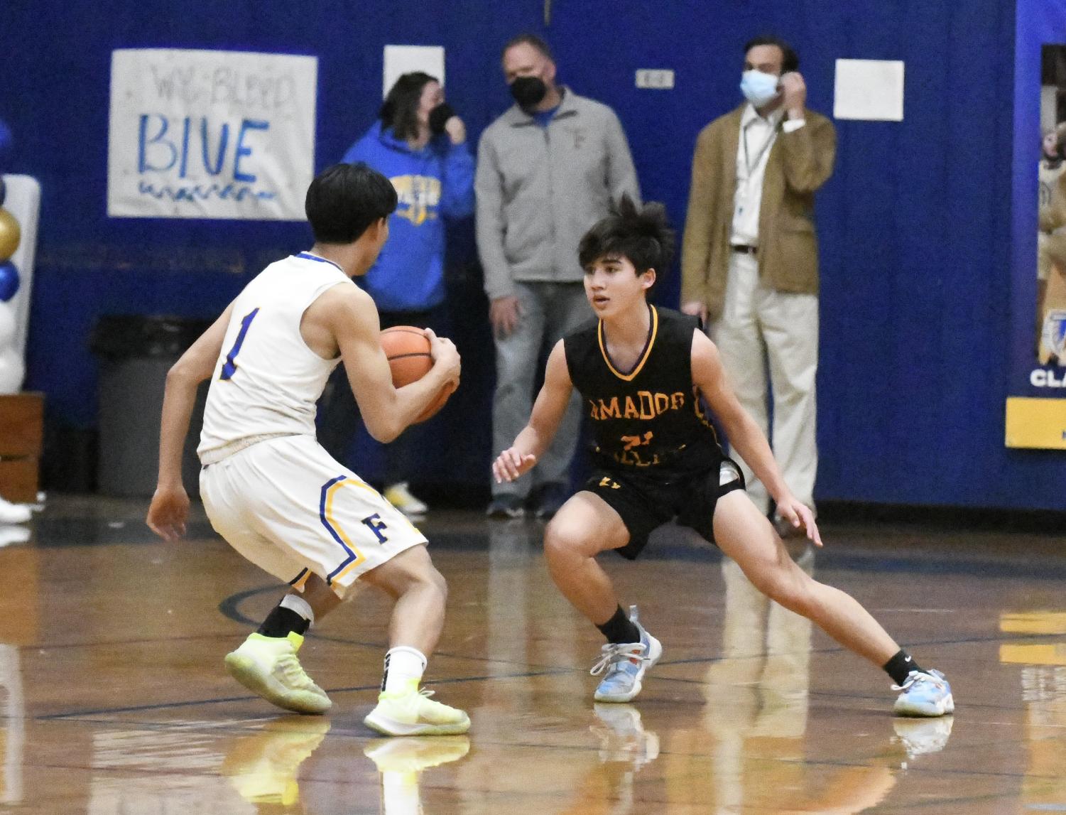 Photo Gallery - Amador Valley Boys Basketball sweeps Foothill in rivalry game