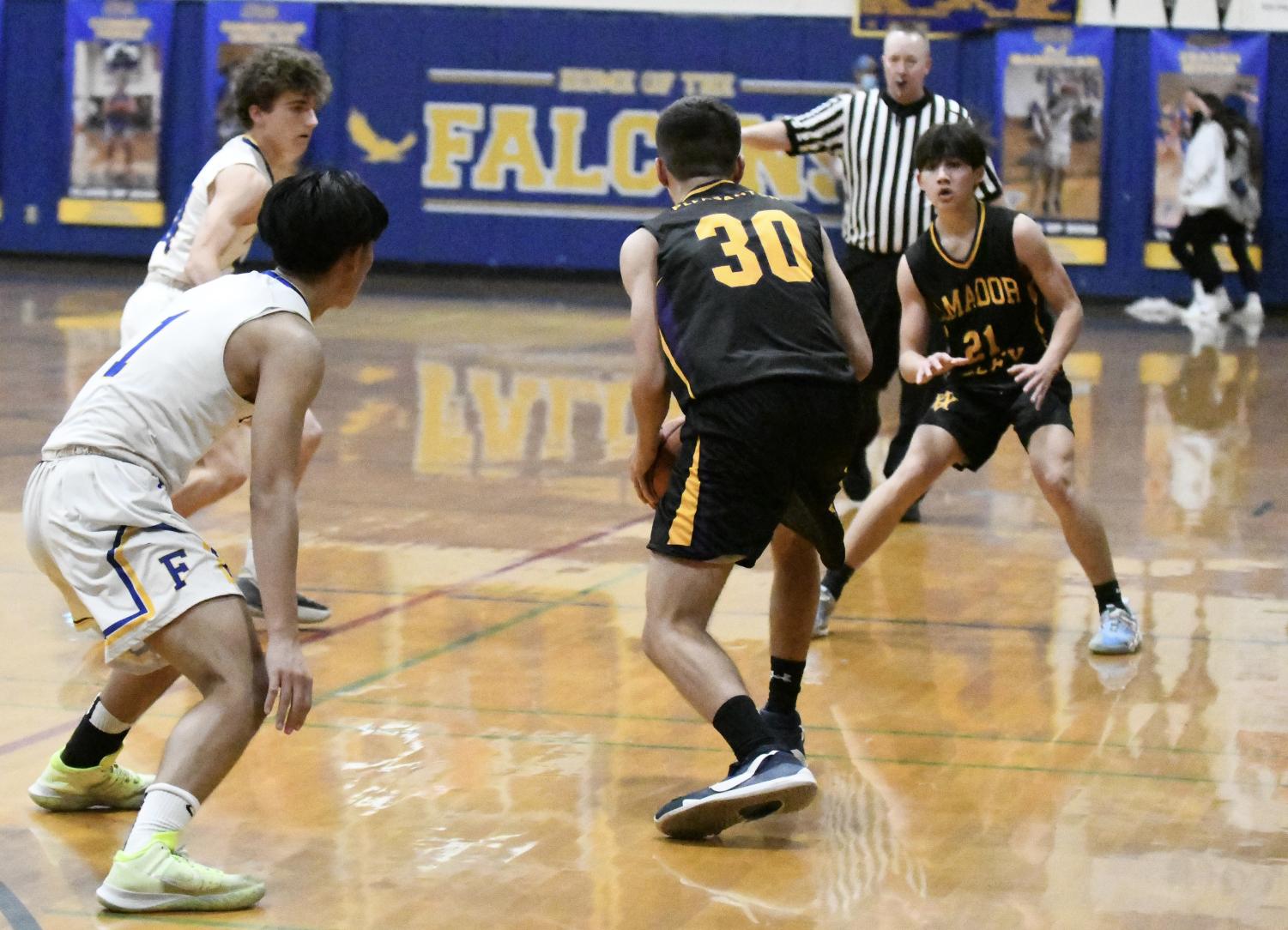 Photo Gallery - Amador Valley Boys Basketball sweeps Foothill in rivalry game