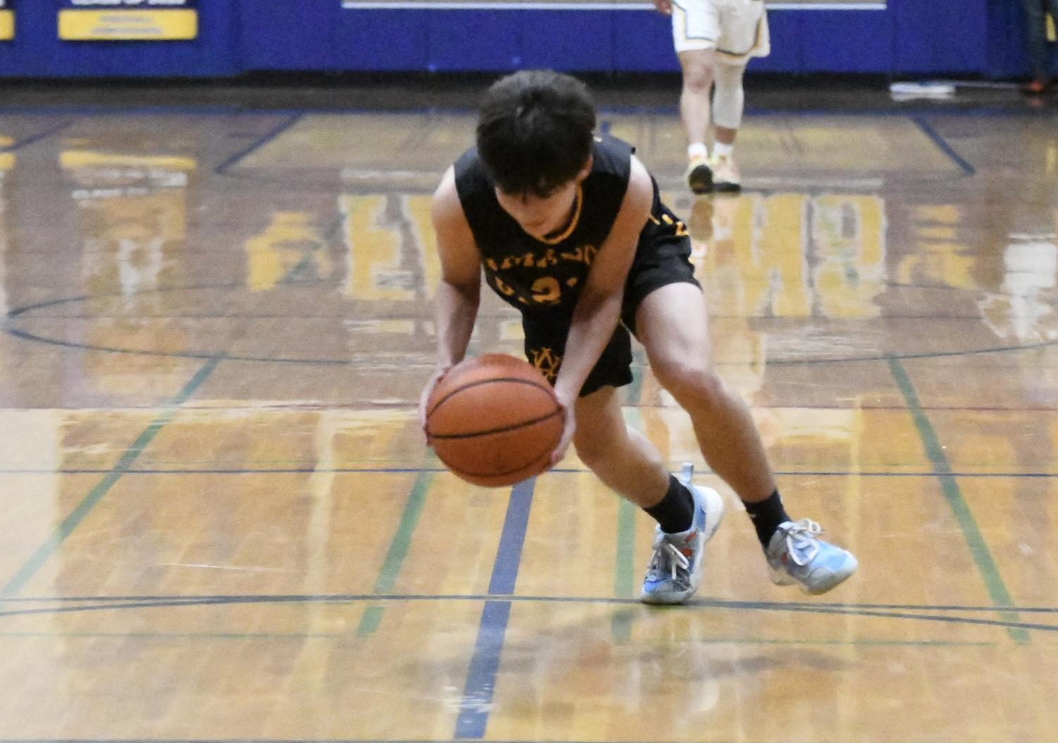 Photo Gallery - Amador Valley Boys Basketball sweeps Foothill in rivalry game
