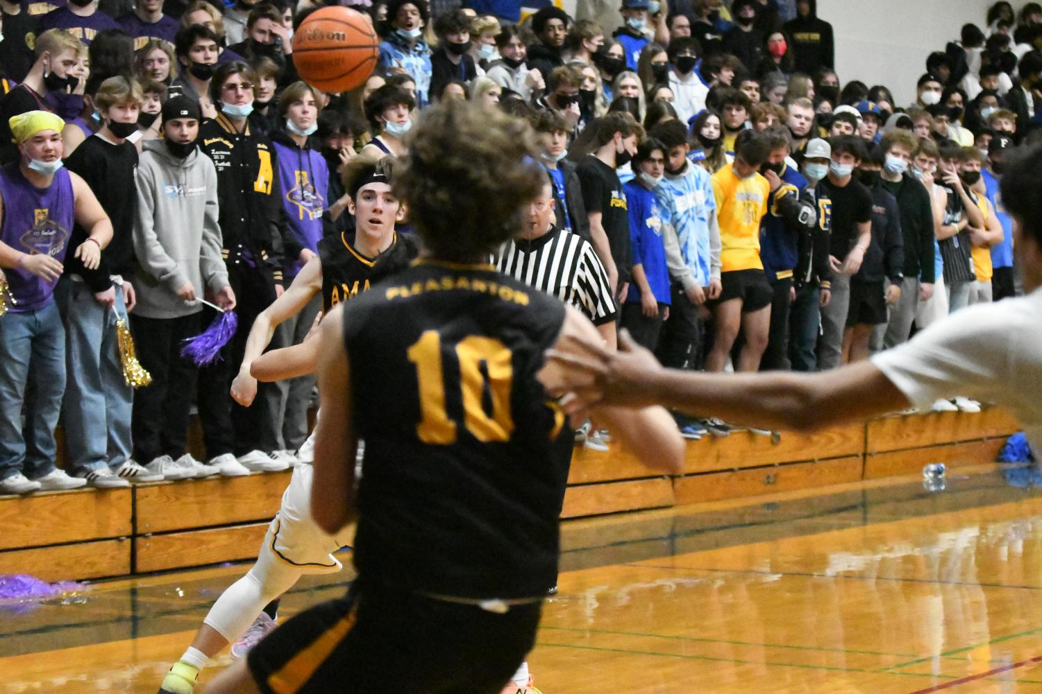 Photo Gallery - Amador Valley Boys Basketball sweeps Foothill in rivalry game