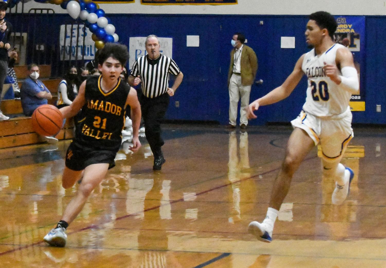 Photo Gallery - Amador Valley Boys Basketball sweeps Foothill in rivalry game