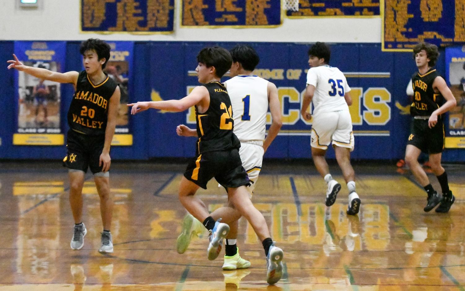 Photo Gallery - Amador Valley Boys Basketball sweeps Foothill in rivalry game