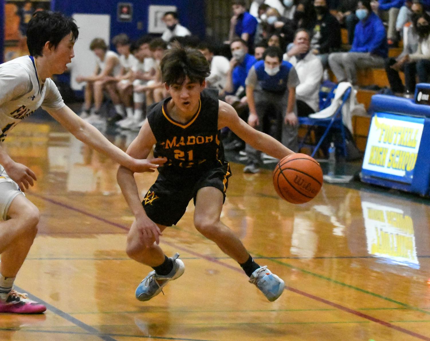 Photo Gallery - Amador Valley Boys Basketball sweeps Foothill in rivalry game
