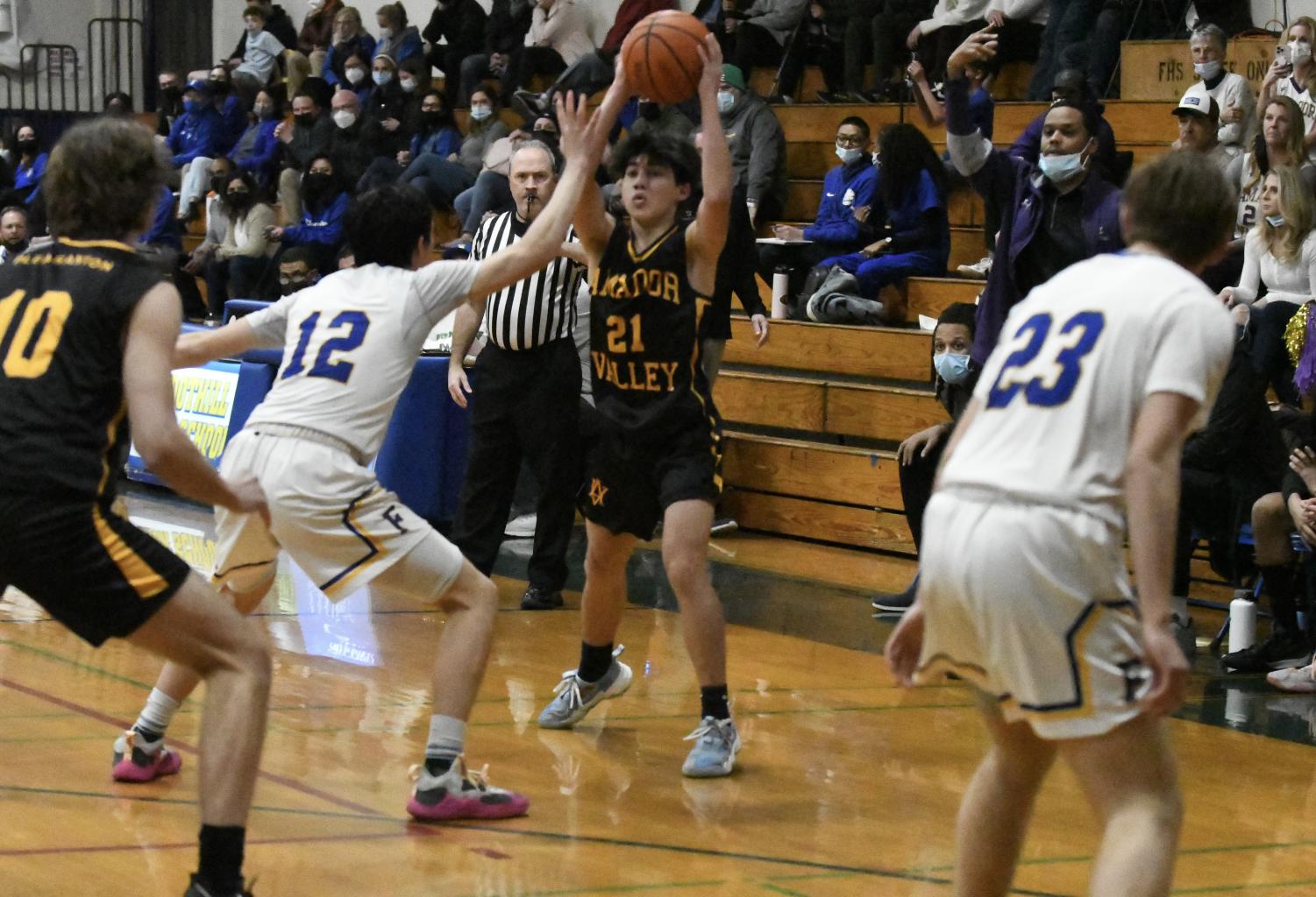 Photo Gallery - Amador Valley Boys Basketball sweeps Foothill in rivalry game