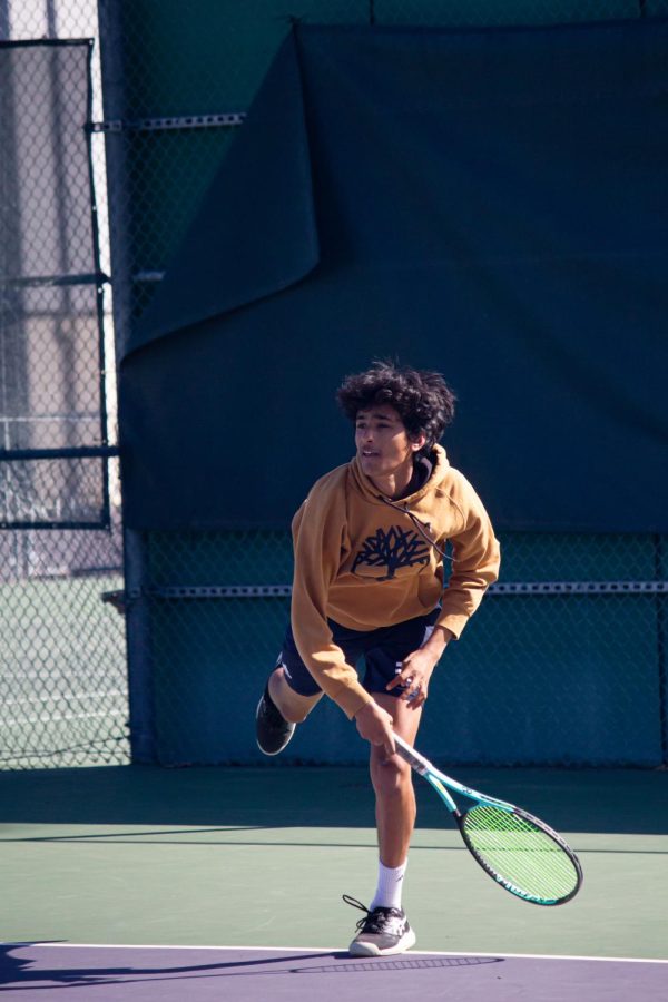 Rohan Patil ('25) watches for his opponent's next move on the court.