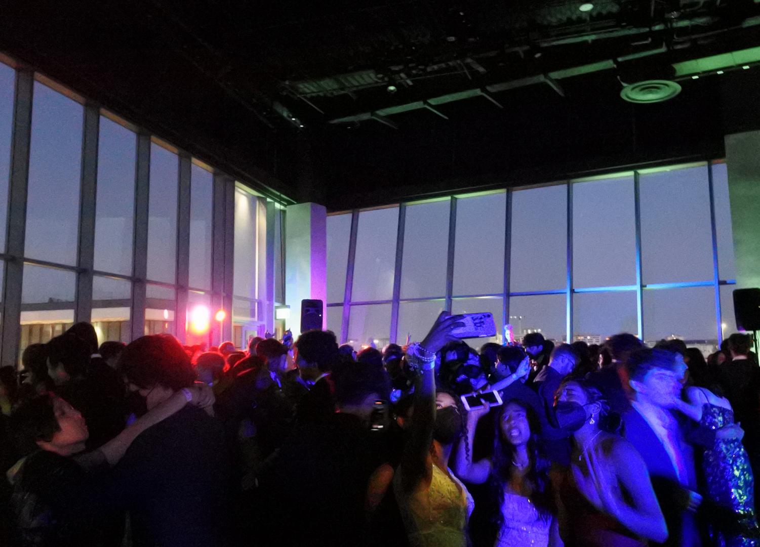 Seniors celebrate with community at Senior Ball 2022
