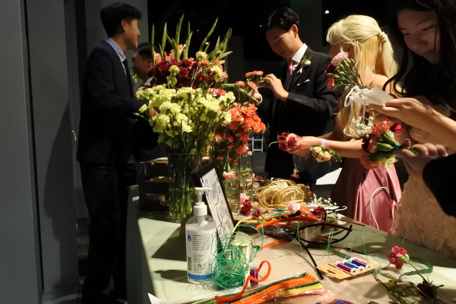 Seniors celebrate with community at Senior Ball 2022