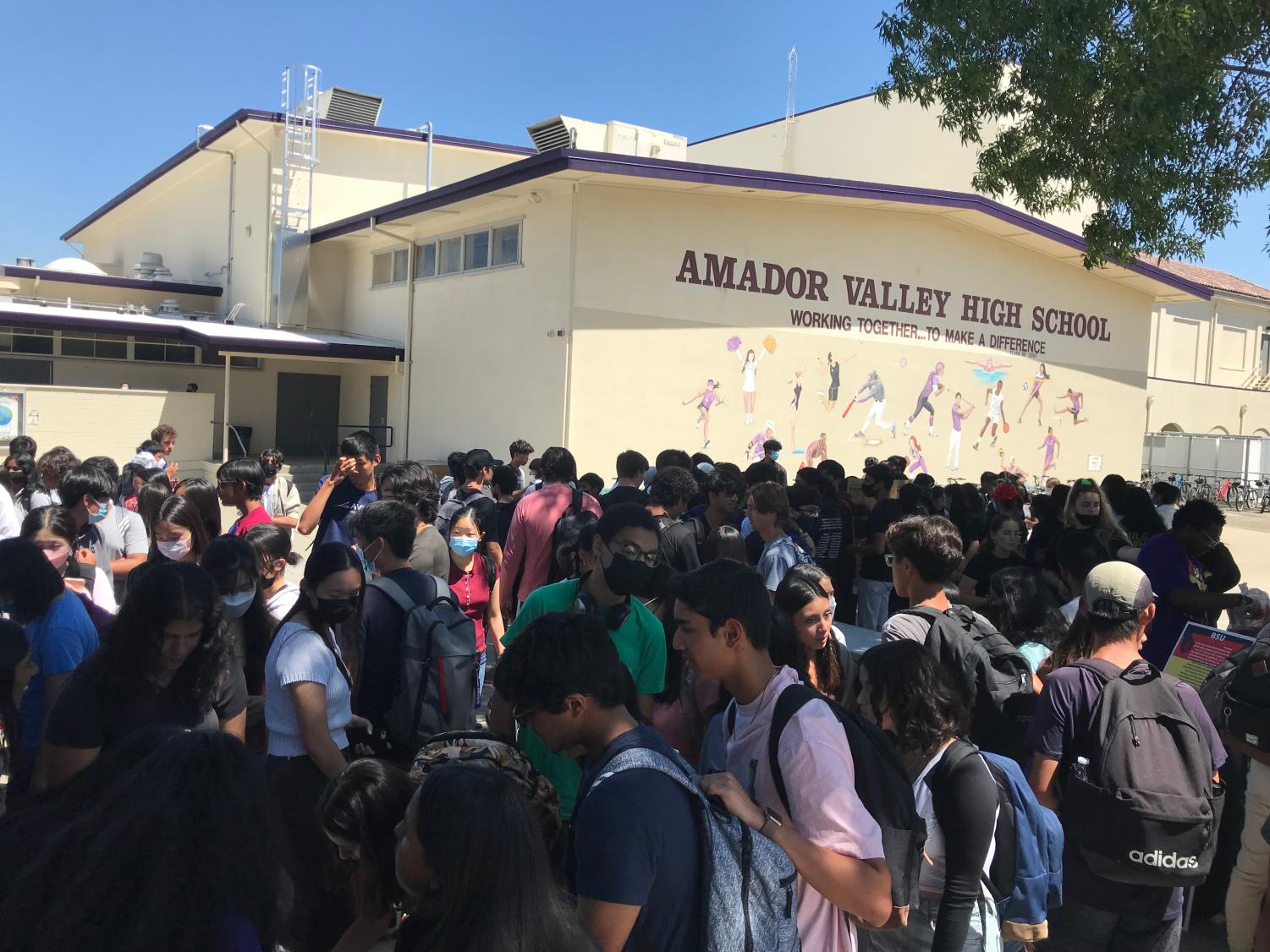 Leadership begins Welcome Week with Club Fair