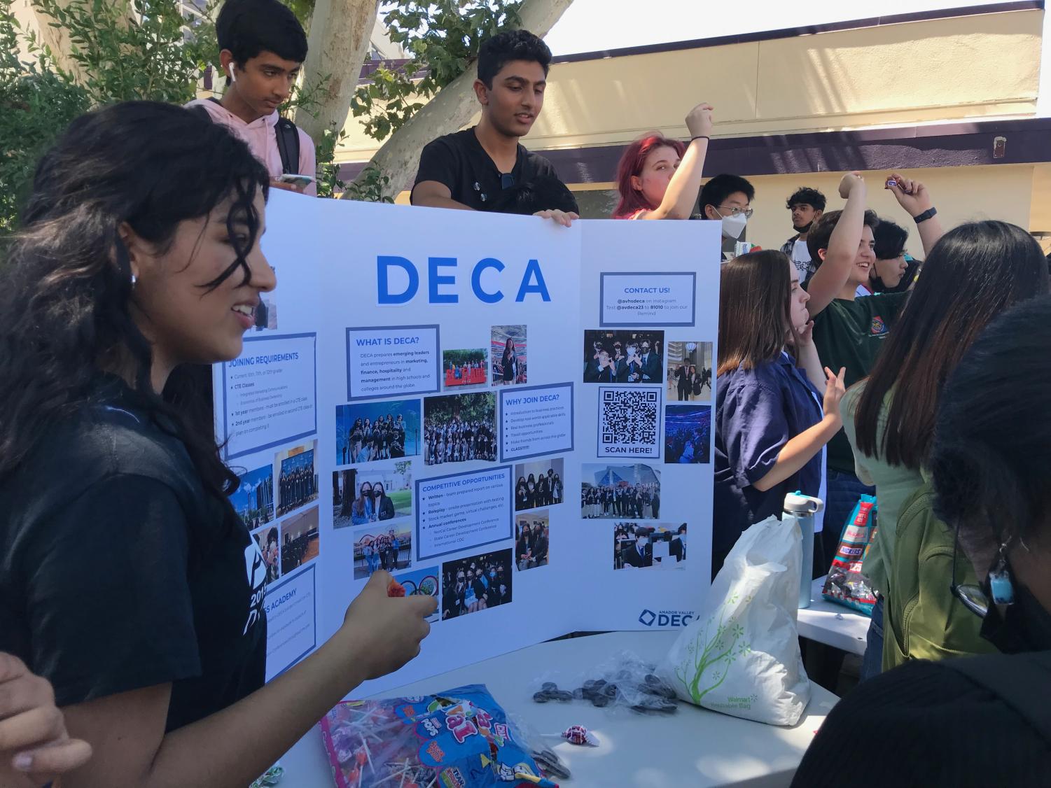 Leadership begins Welcome Week with Club Fair
