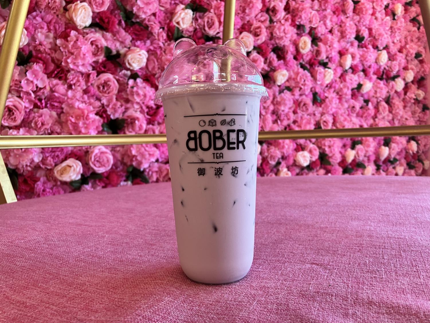 Food Review: "Bober Tea" is pinkalicious and refreshing