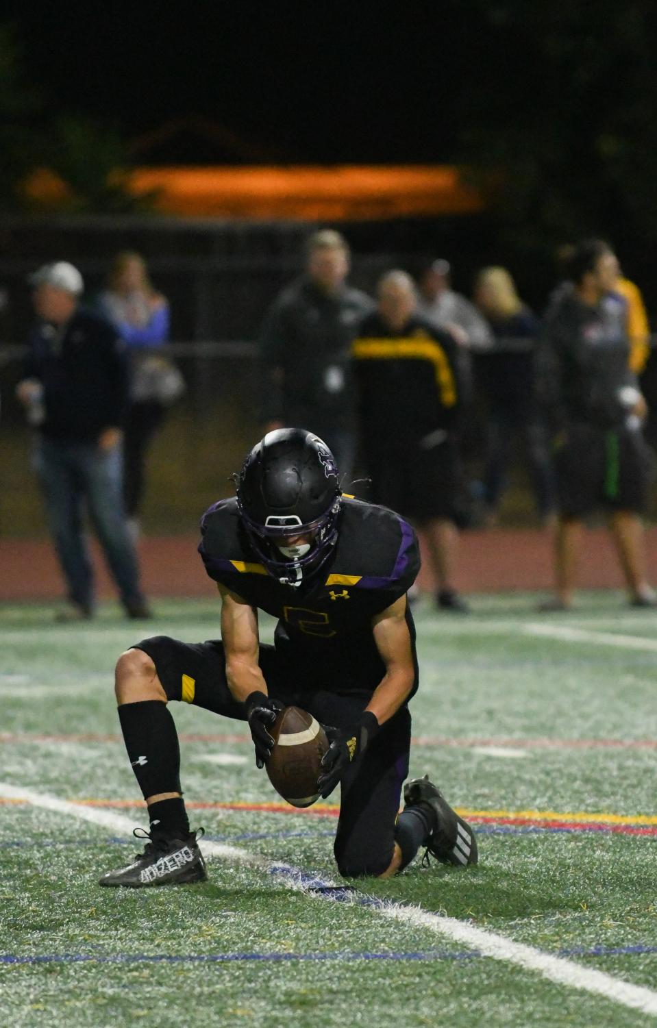 Amador Valley Football beats Granada 38-10 at its first home game