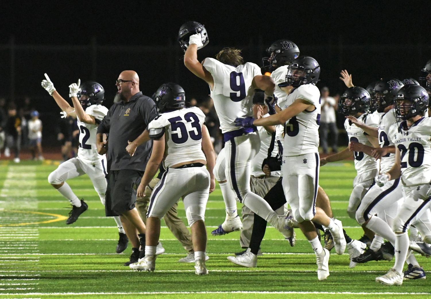 Amador+Valley+Football+defeats+Foothill+with+an+overtime+touchdown