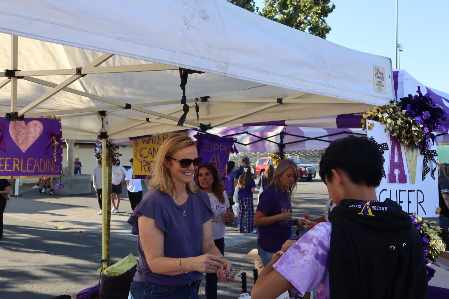 Amador+Valley+holds+its+biggest+Pigskin+yet