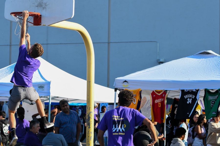 Amador Valley holds its biggest Pigskin yet