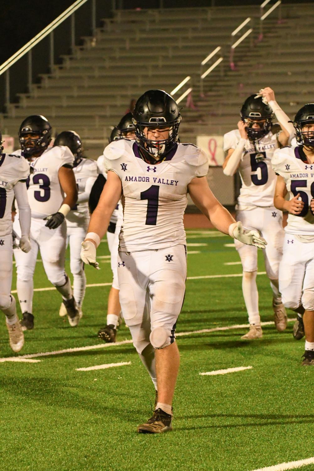 Amador Valley football experiences a tough loss against San Ramon Valley