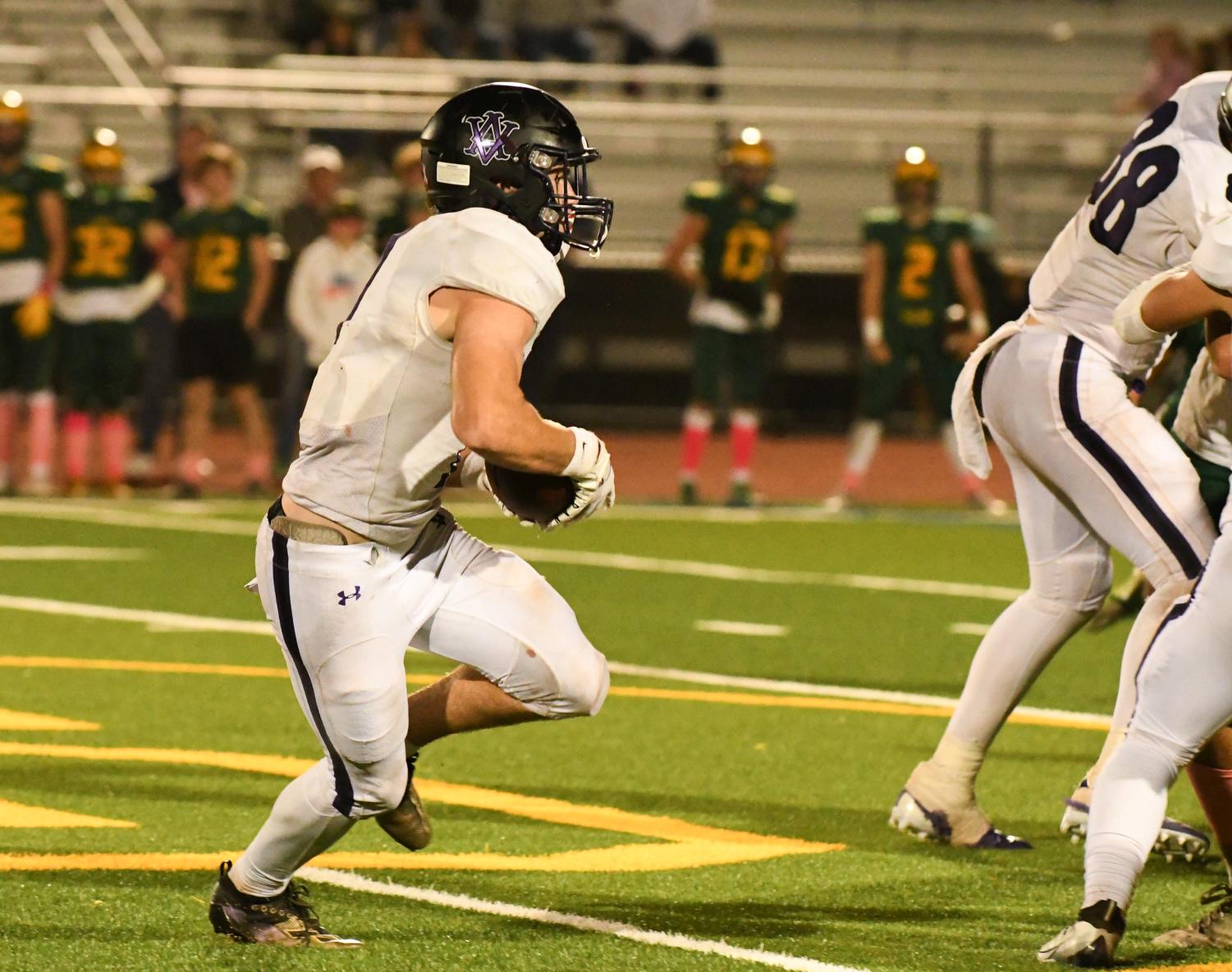 Amador Valley football experiences a tough loss against San Ramon Valley