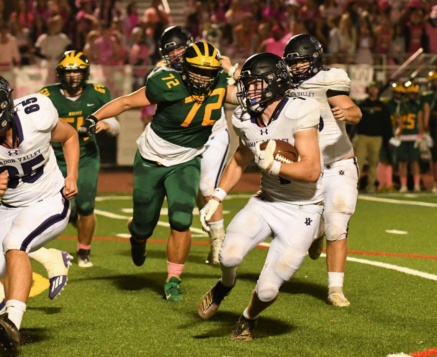Amador Valley football experiences a tough loss against San Ramon Valley