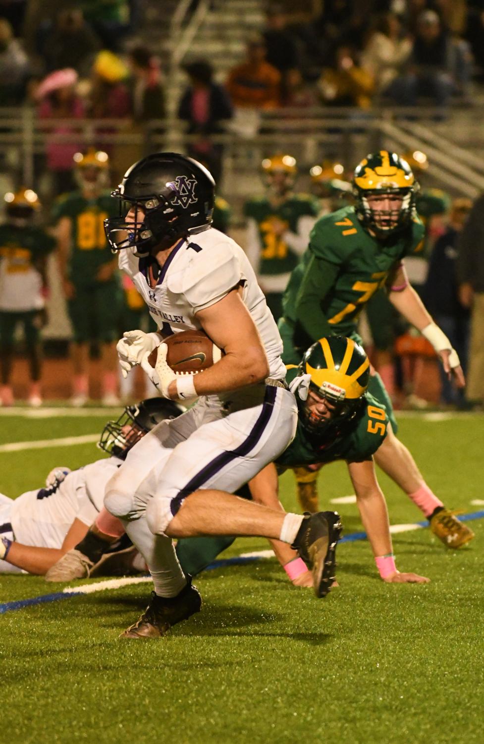 Amador Valley football experiences a tough loss against San Ramon Valley