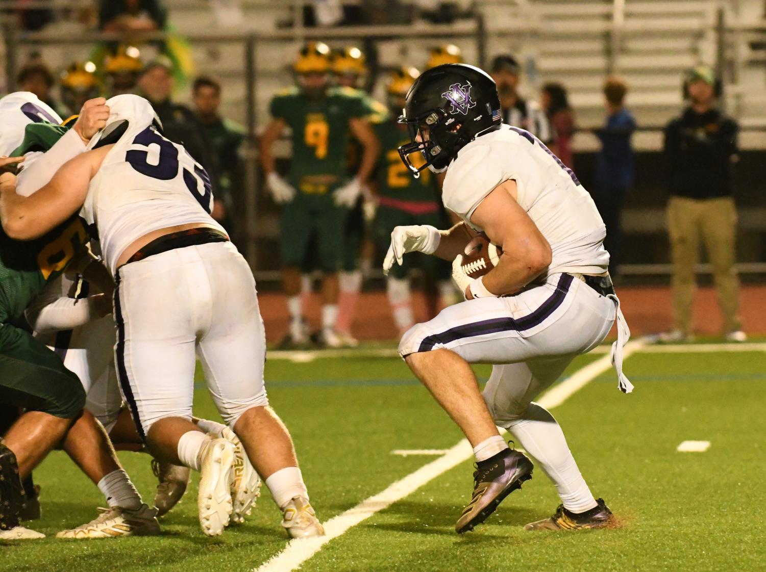 Amador Valley football experiences a tough loss against San Ramon Valley