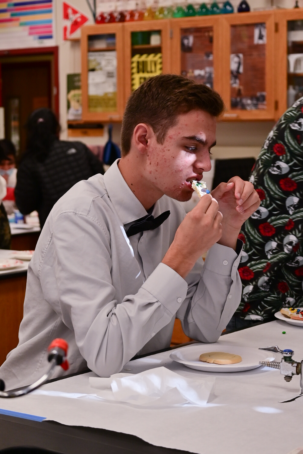 Dons celebrate mole day in chemistry classes