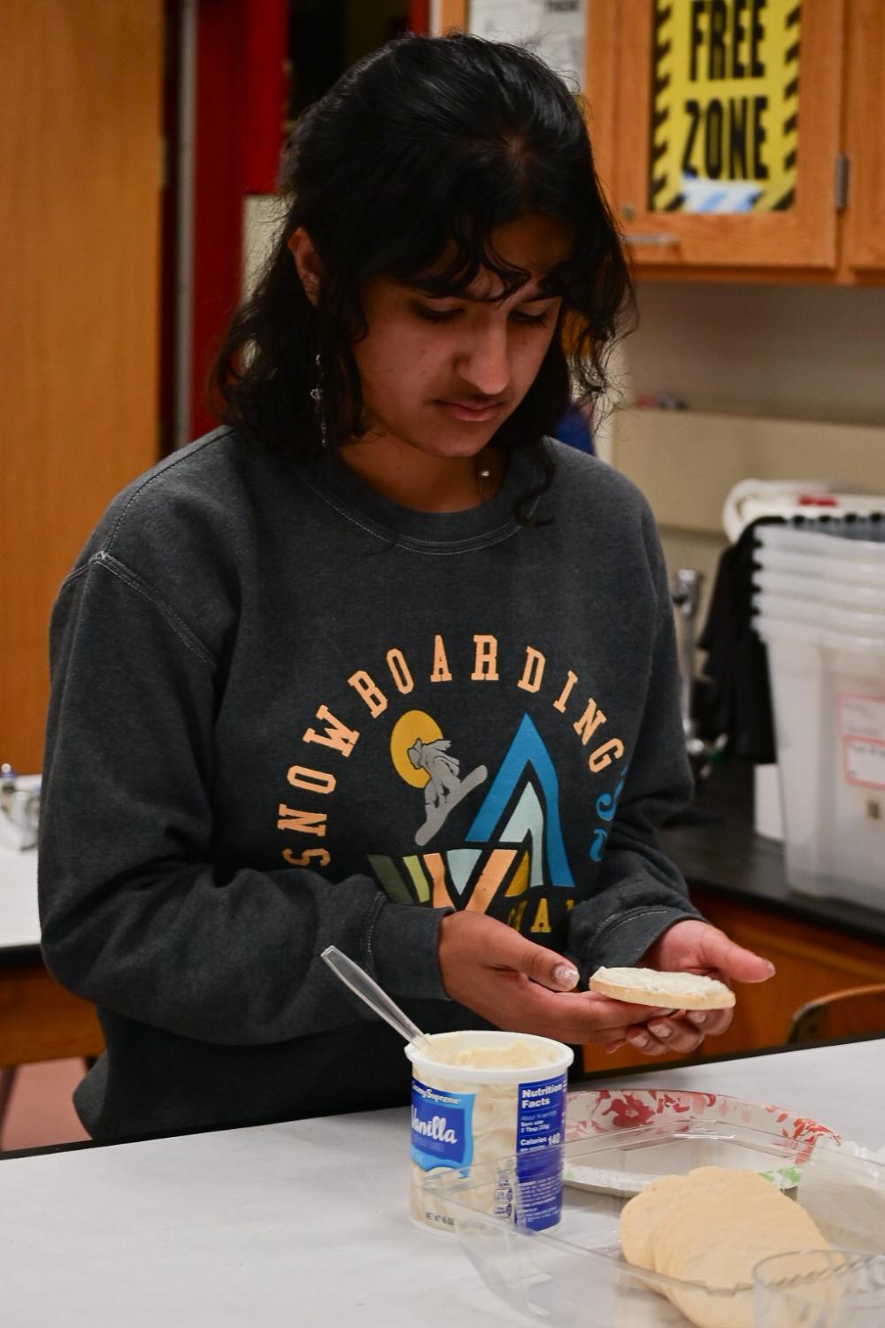 Dons celebrate mole day in chemistry classes