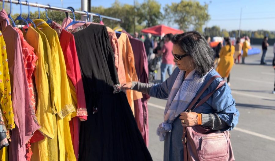 Over 4,000 people from all over the Bay Area attended the event, spending time with their loved ones in a true celebration of Indian culture. 