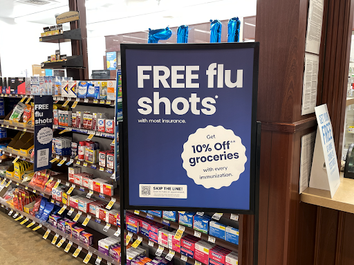 Safeway offers a 10% discount off groceries when shoppers get their flu shot.
