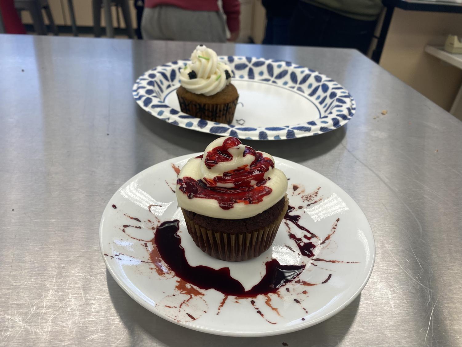 Baking and culinary classes compete in cupcake wars