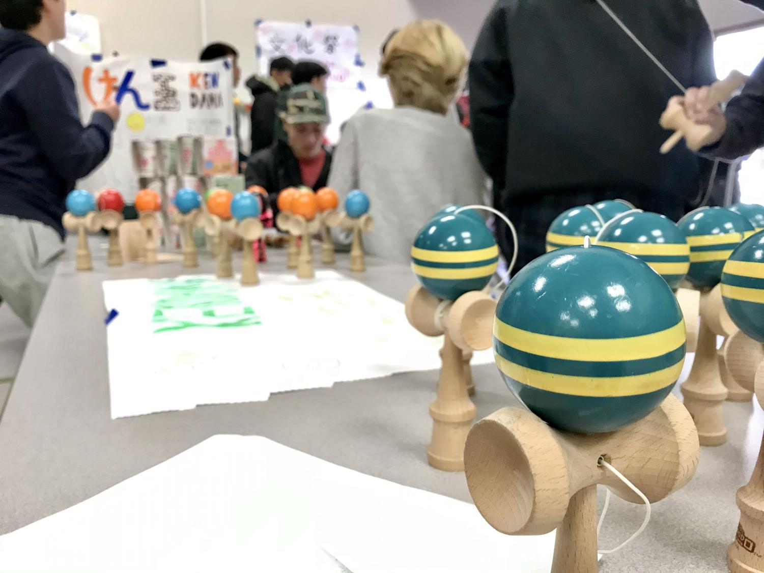 Photo story: Japanese classes host Japanese fall festival