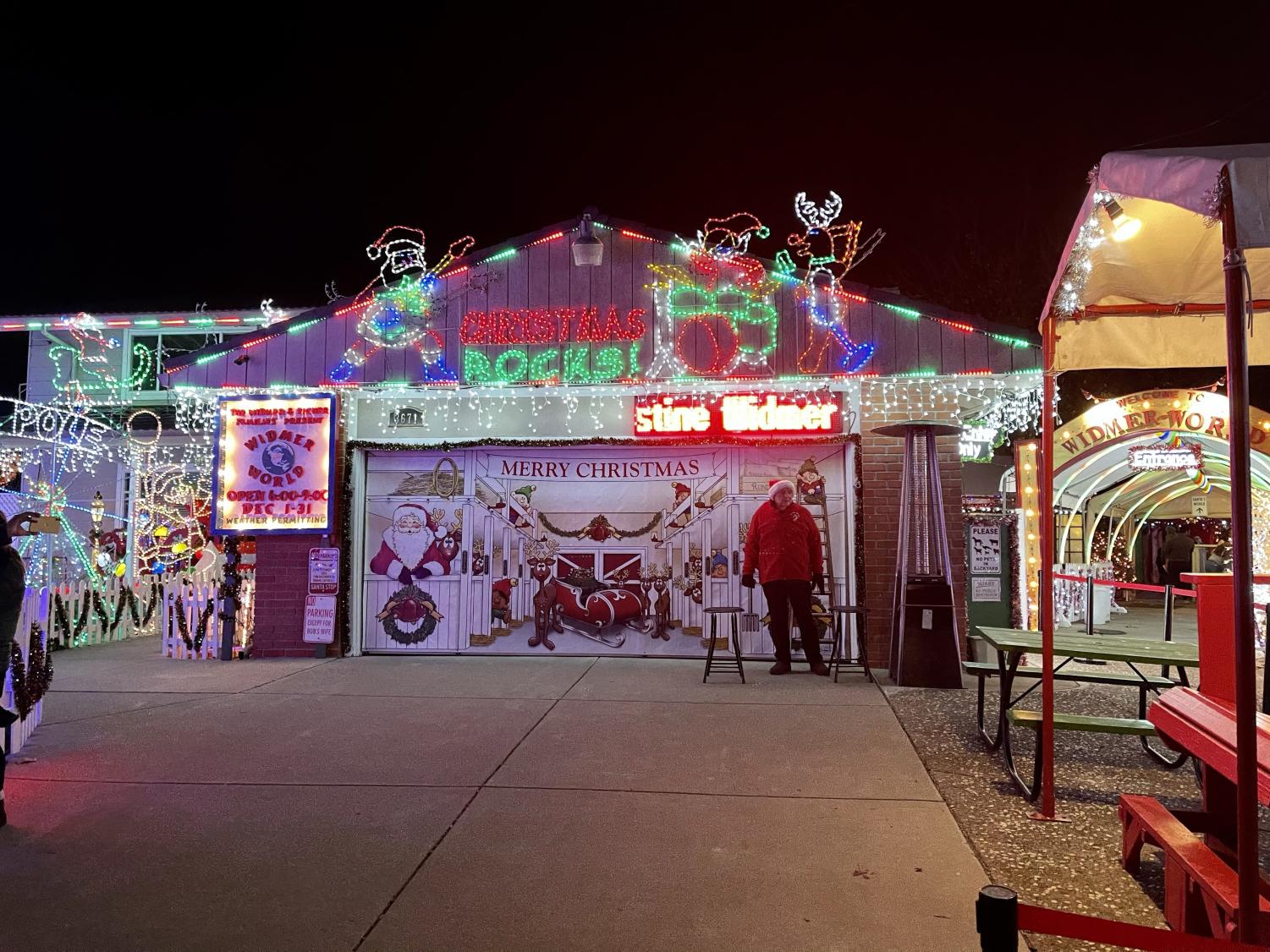Pleasanton’s famous holiday lights are open to visitors