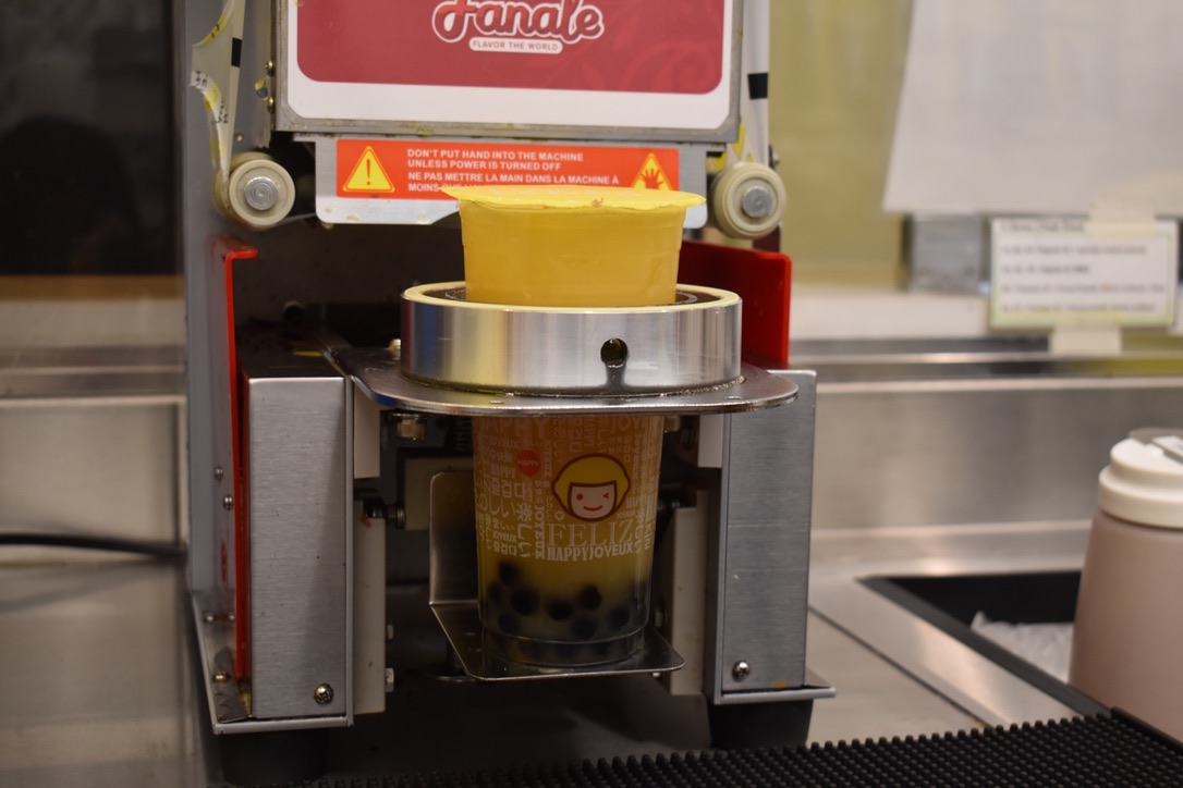 Student baristas get boba bliss at Happy Lemon