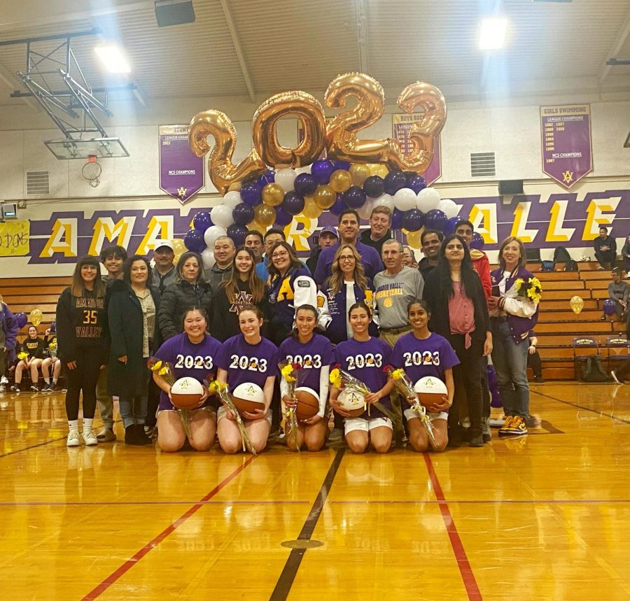 Seniors+Anabel+Lowe%2C+Emma+Baer%2C+Jimena+Islas%2C+Avianna+Easterday%2C+and+Anvi+Bejjanki+celebrating+senior+night+with+teammates+and+family.