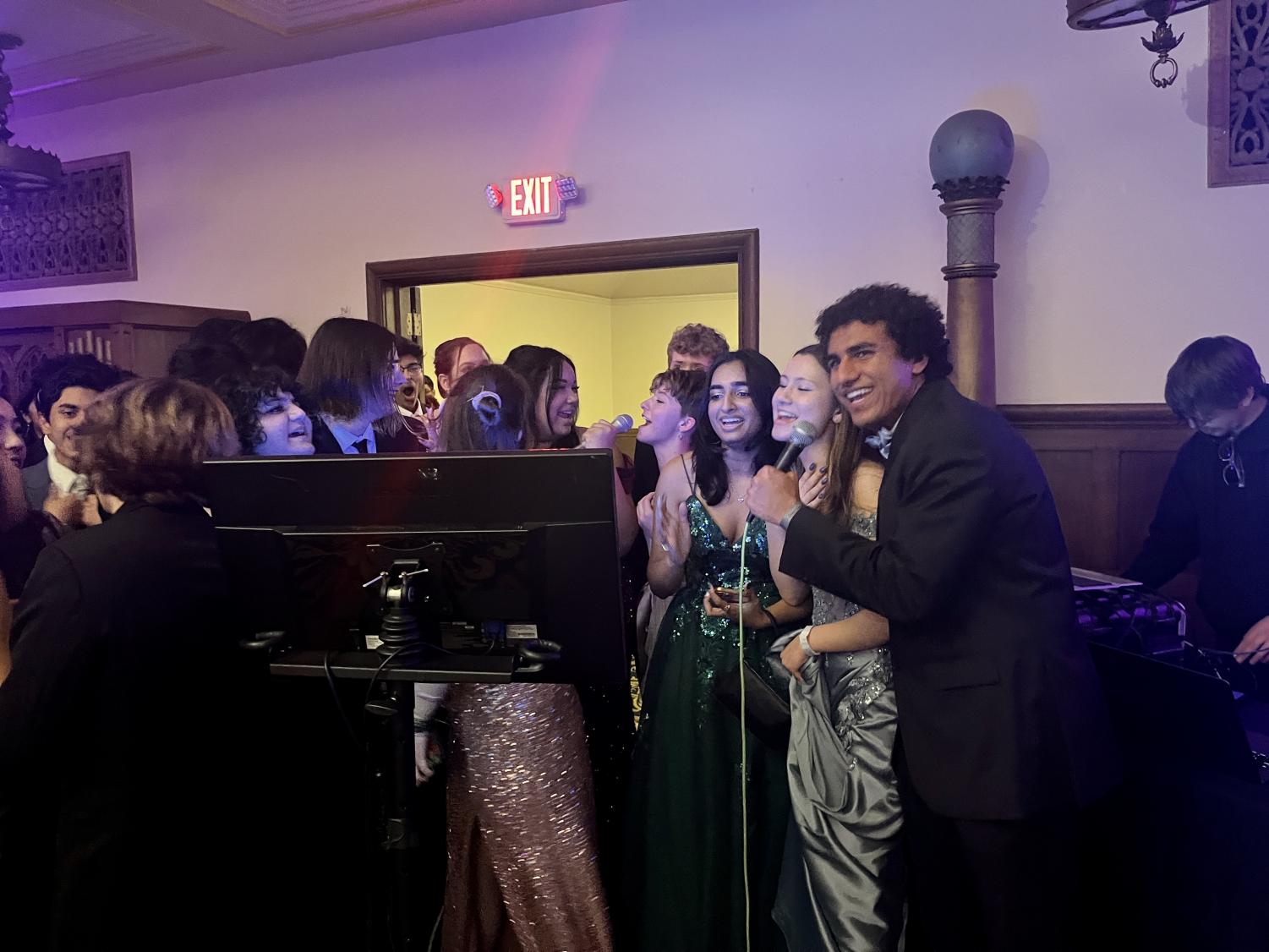 Juniors celebrate Masquerade Night Prom