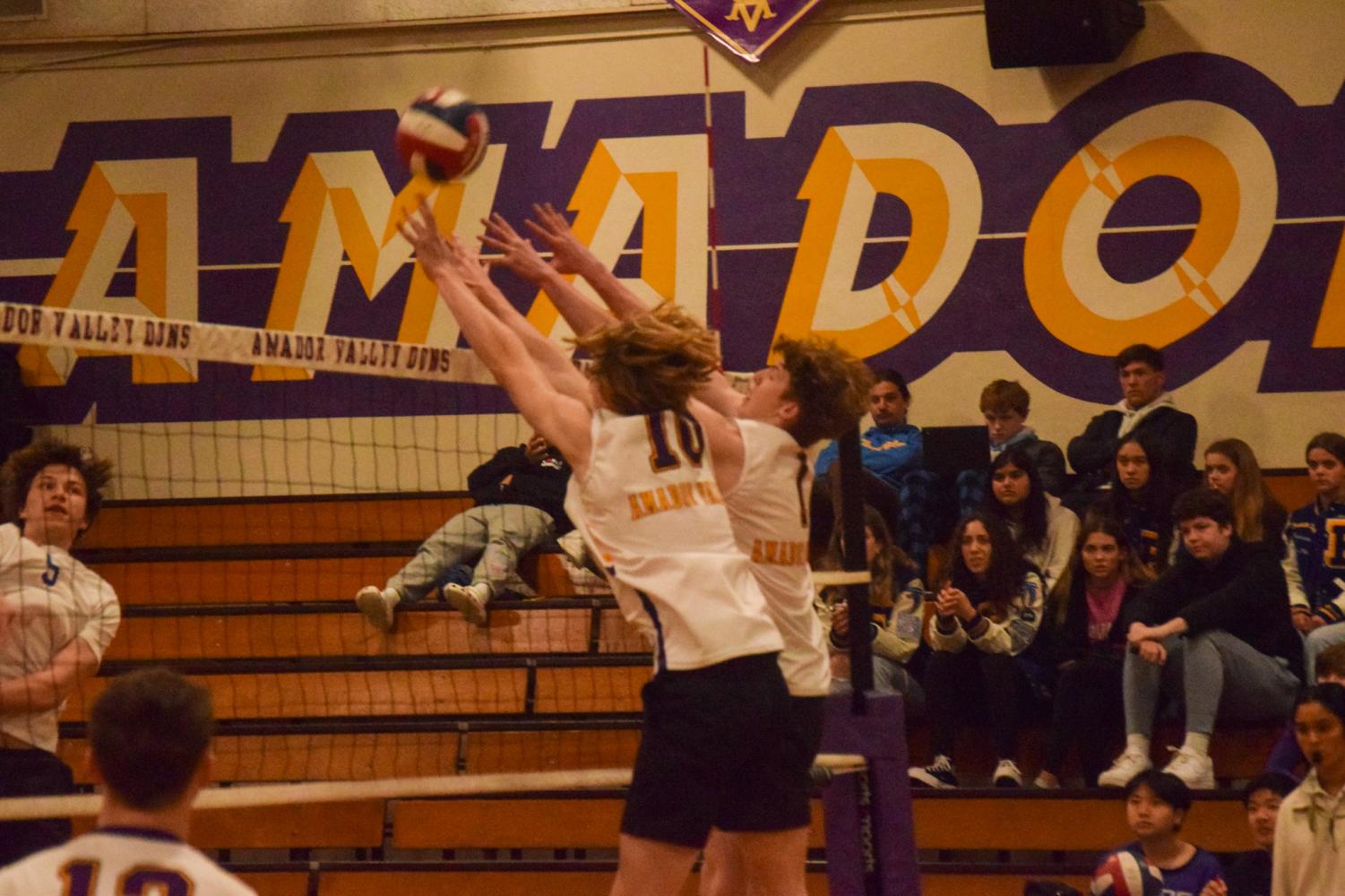 Boys varsity volleyball team defeats Foothill 3-1