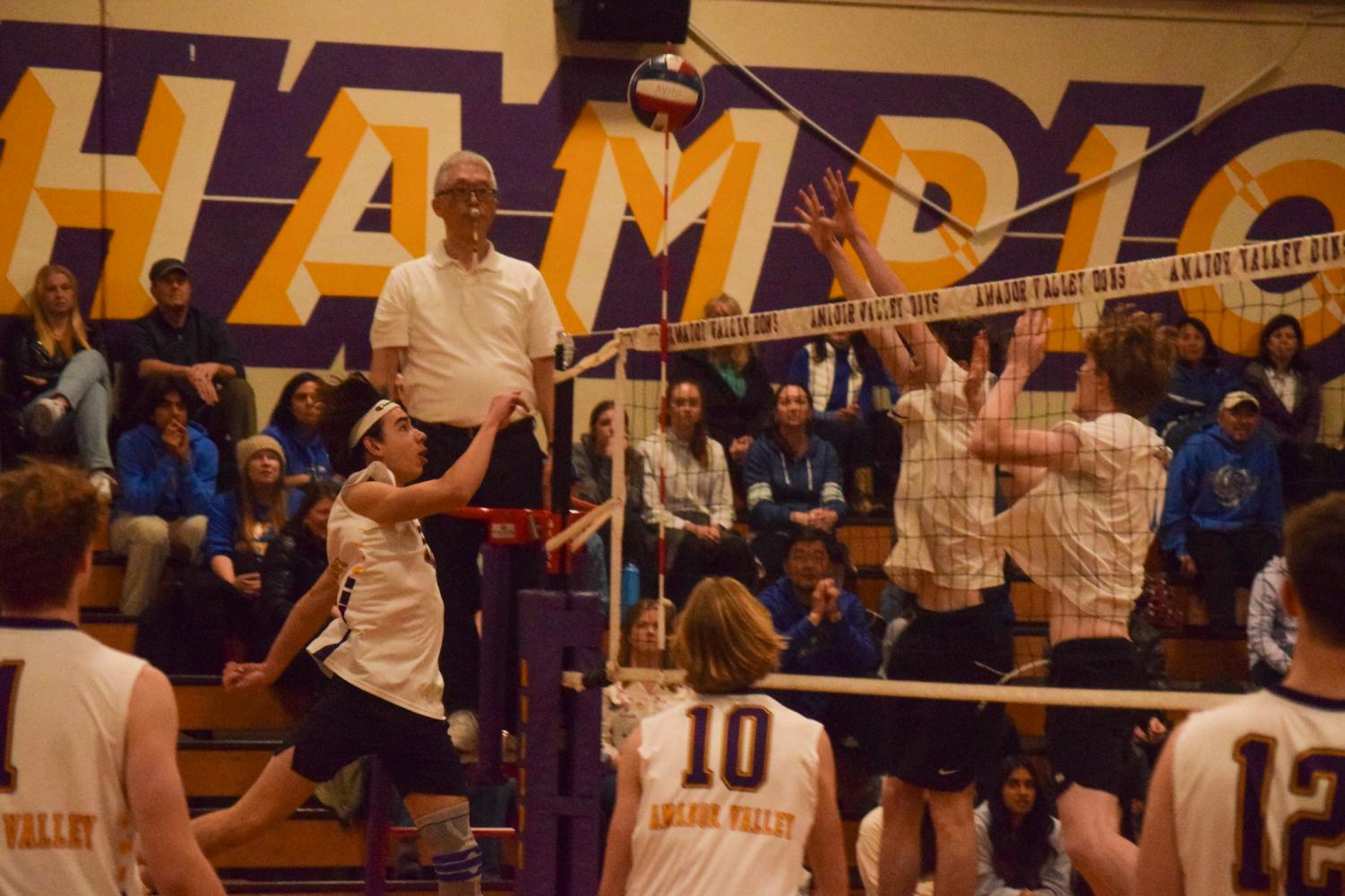 Boys varsity volleyball team defeats Foothill 3-1