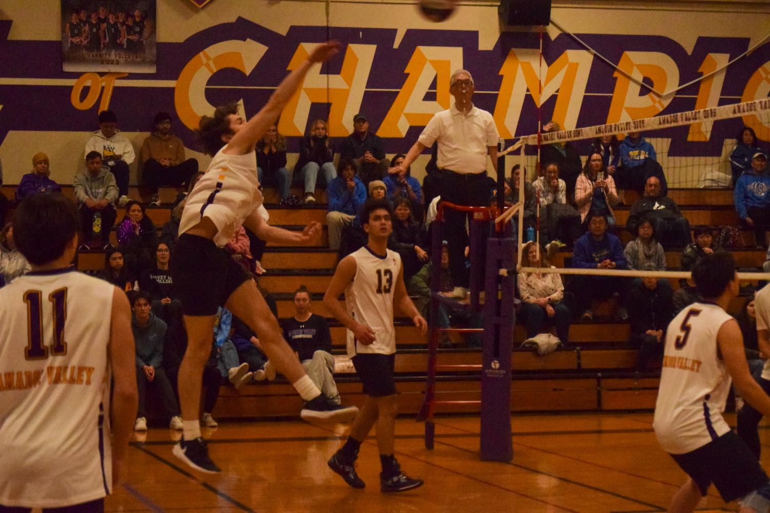 Boys varsity volleyball team defeats Foothill 3-1