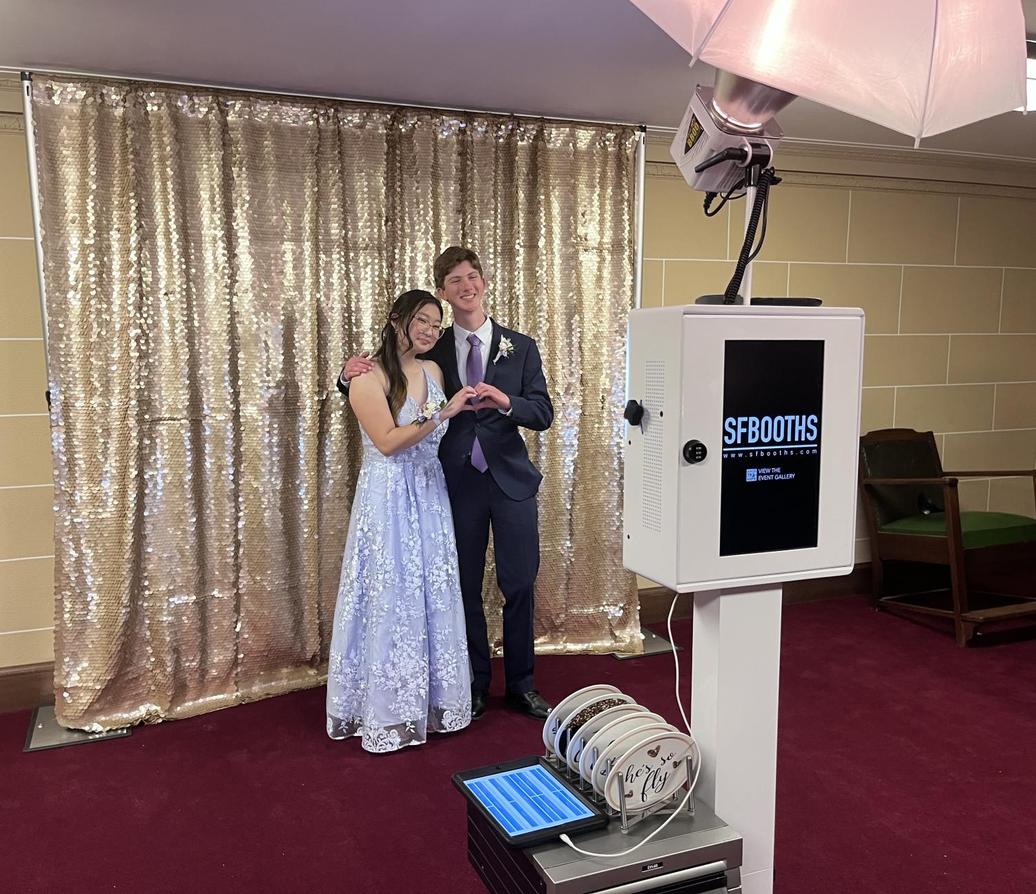 Junior prom: the experience